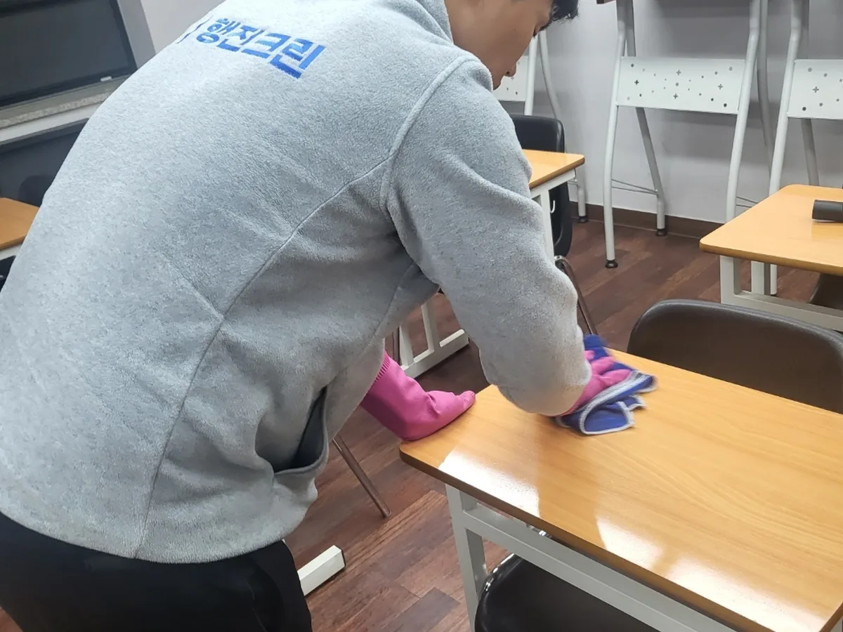 보은군 마로면 유치원 책걸상 교실 위생청소 사례 - 행진크린