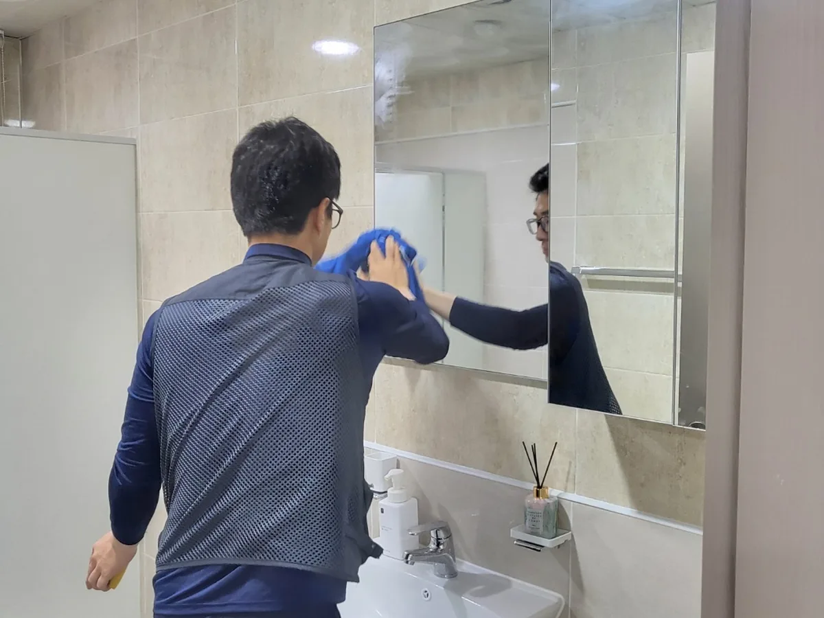 괴산군 사리면 사무실 집기 창고 위생청소 사례 - 행진크린